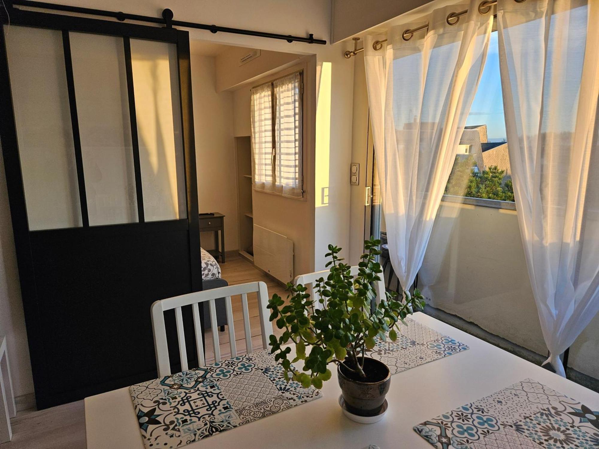 Appartement Les Pieds Dans L'Eau à Bernières-sur-Mer Extérieur photo